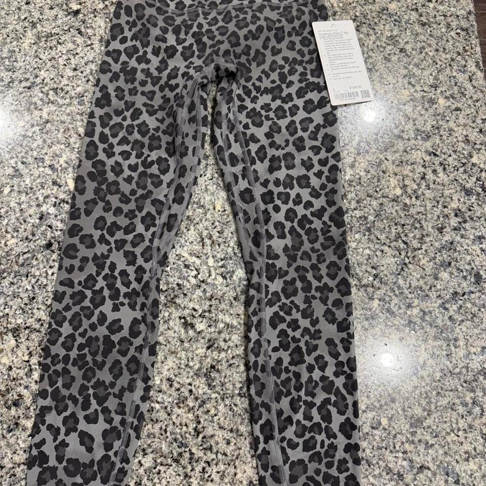 Lululemon Align No Line High-Rise Pant 25 Leopard Grey Black LW5ISOS Size 4